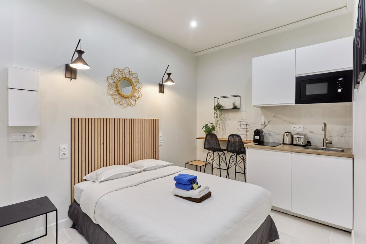 Hotel · Rent a Room - Residence Charon, Paris