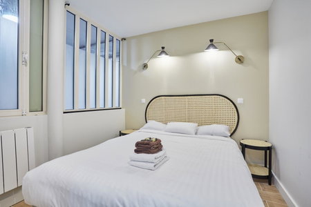 Rent a Room - Residence Charon, Paris, France
