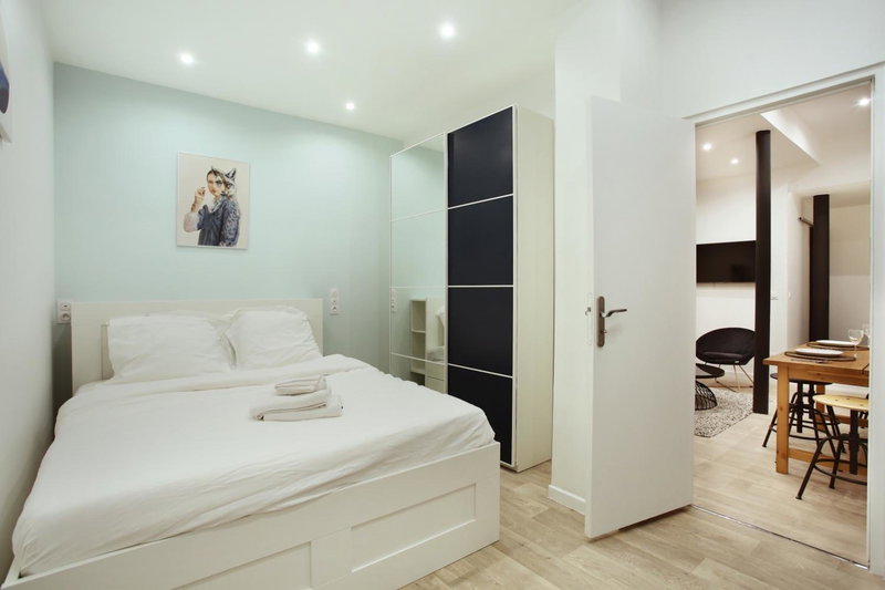 Rent a Room - Residence Charon, Paris, France
