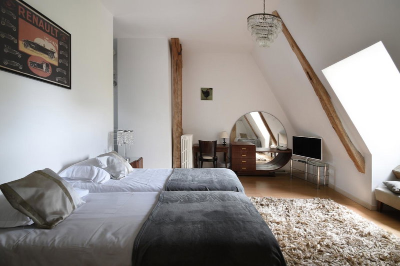 Château - Hôtel Le Sallay, Magny-Cours, France