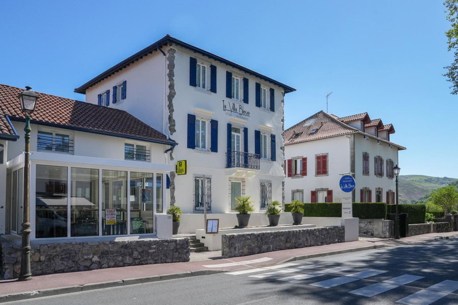 Logis Hôtel & Restaurant La Villa Bleue, Cambo-les-Bains, France