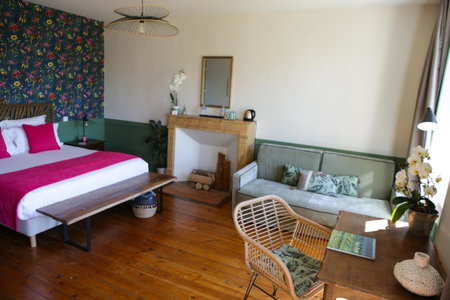 Arc en Sel Guesthouse, Arc-et-Senans, France