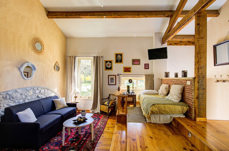 Mas D'auseu, Plan-d'Orgon, France