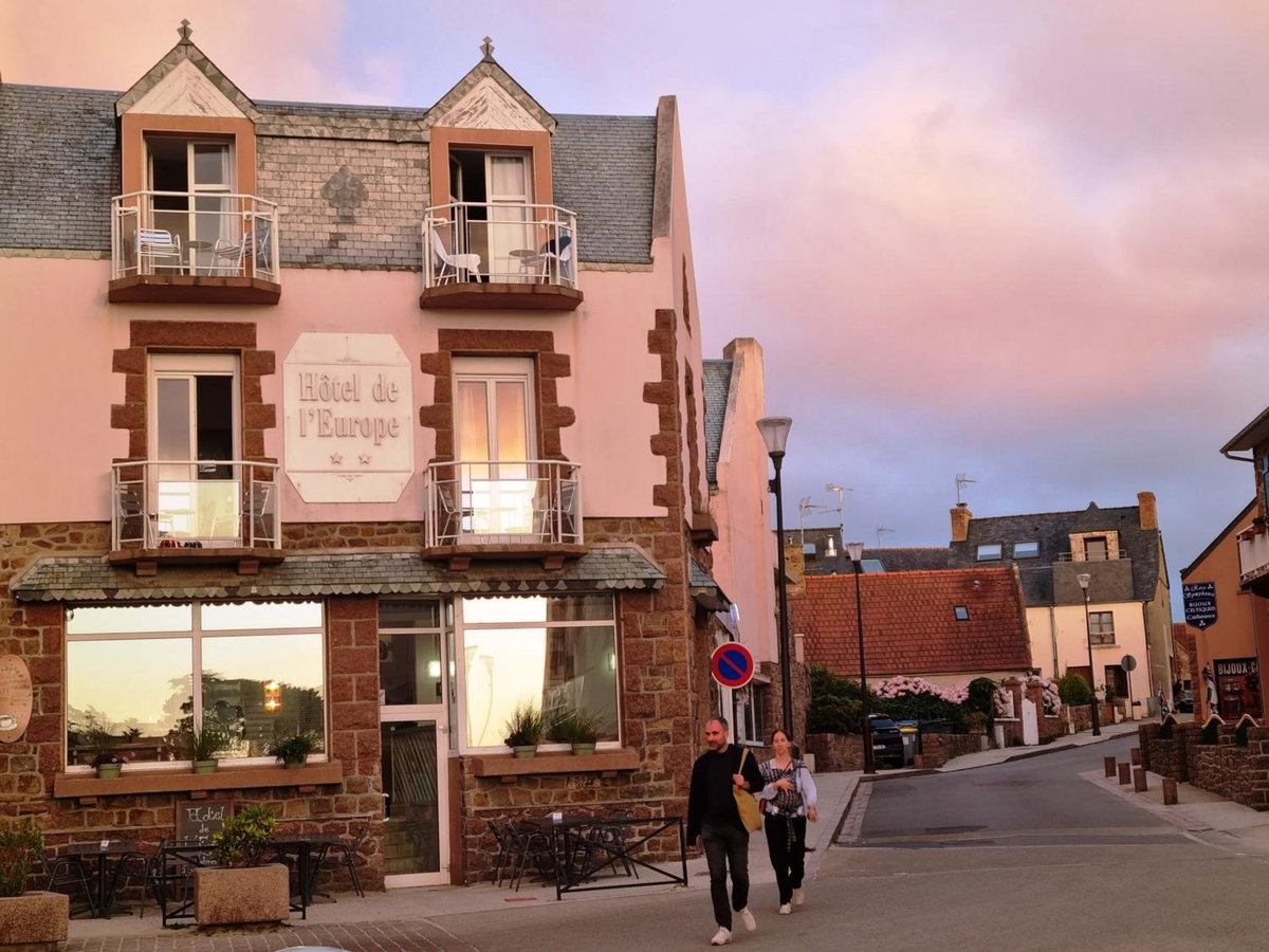 Hotel · Hotel De L'Europe, Perros-Guirec