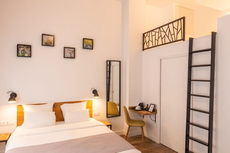 Hotel Terre Neuve, Paris, France