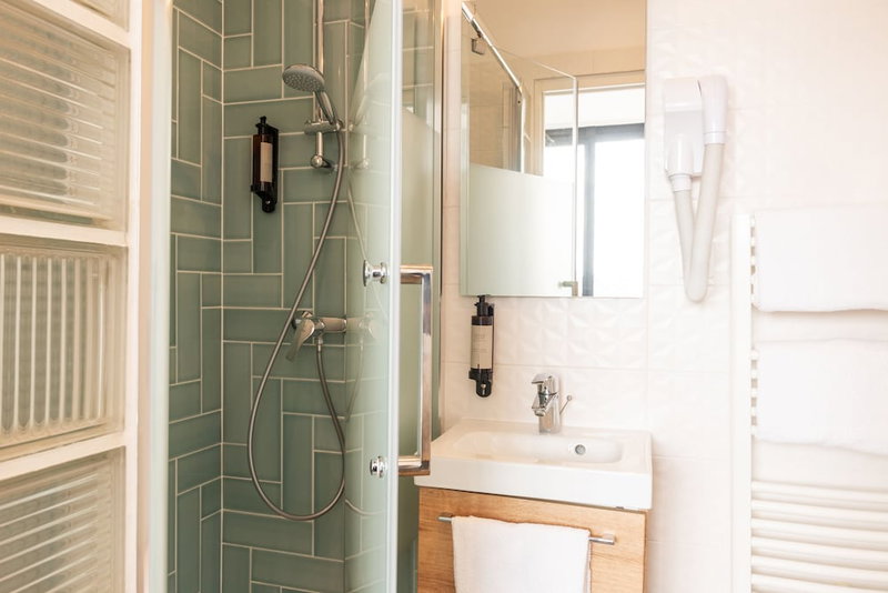 Hotel Terre Neuve, Paris, France