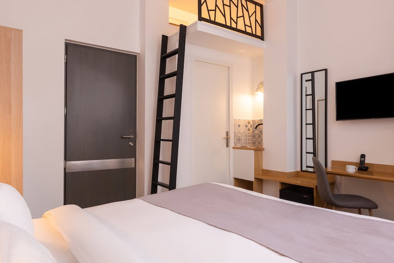 Hotel Terre Neuve, Paris, France