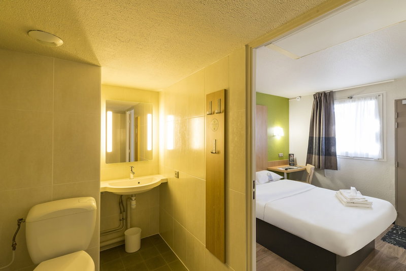 B&B HOTEL Auxerre Bourgogne, Moneteau, France
