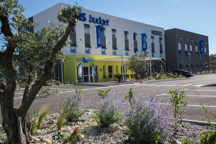 ibis budget Saint Martin de Crau Porte de Camargue, Saint-Martin-de-Crau, France