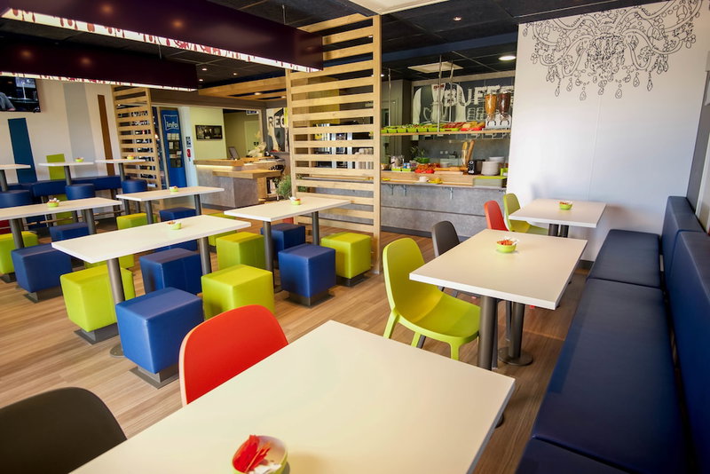 ibis budget Saint Martin de Crau Porte de Camargue, Saint-Martin-de-Crau, France
