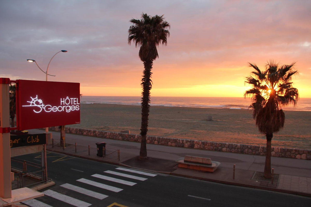 Hotel · Hotel Saint Georges, Face à la mer, Canet-en-Roussillon