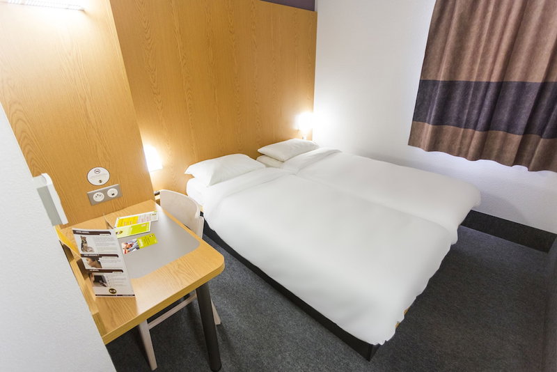 B&B HOTEL Niort Marais Poitevin Est, Niort, France