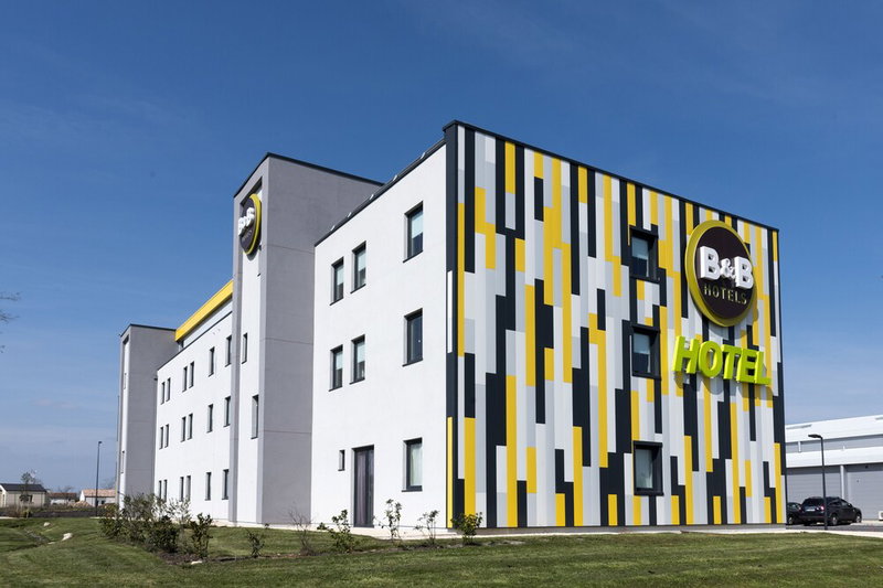 B&B HOTEL Niort Marais Poitevin Est, Niort, France