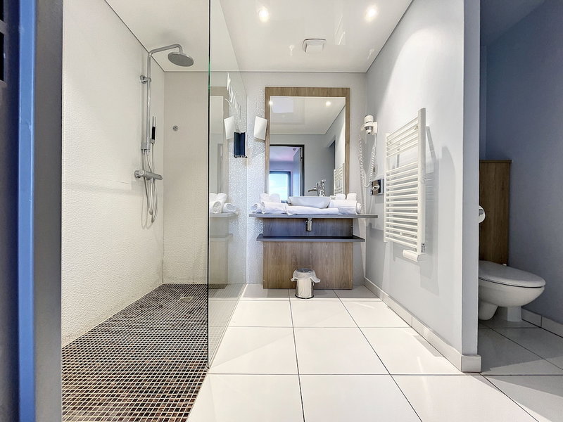 Kyriad Prestige Residence & Spa Cabourg - Dives-sur-Mer, Dives-sur-Mer, France