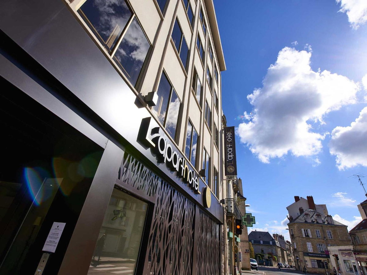 Hotel · L'aparthoteL LhL, Dijon