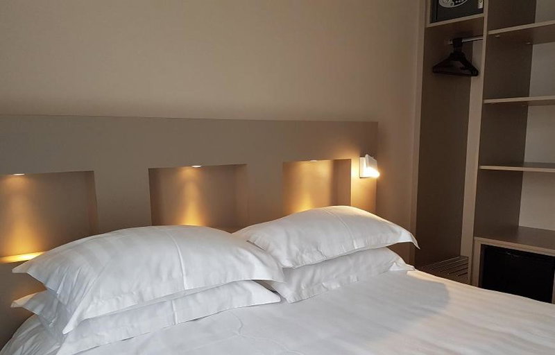 Brit Hotel de Grignan Vichy, Vichy, France