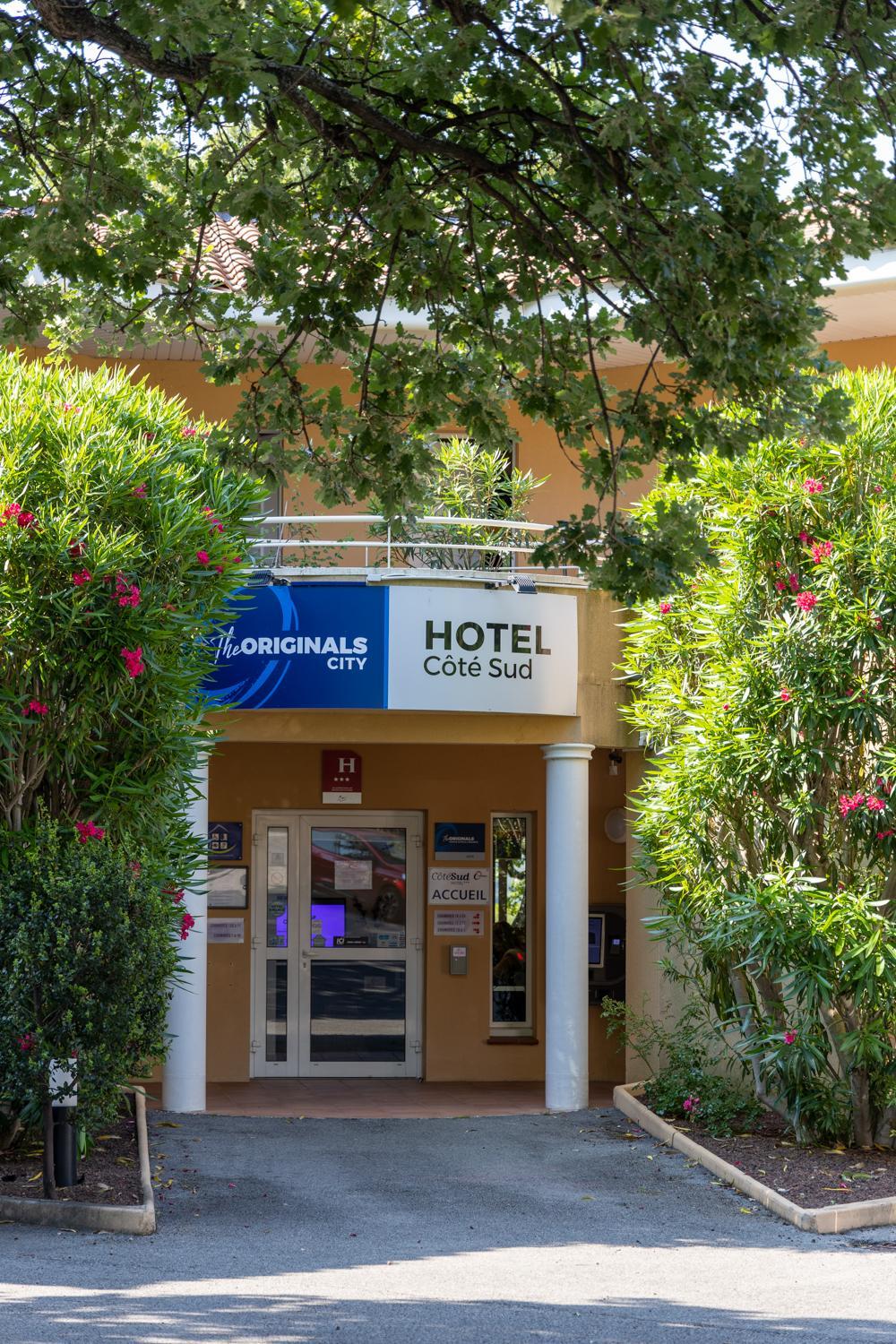 Hotel · The Originals City, Hôtel Côté Sud, Marseille Est, Allauch