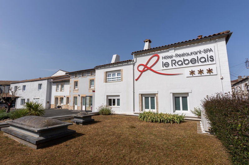 Logis LE RABELAIS Hôtel- Restaurant - SPA, Fontenay-le-Comte, France