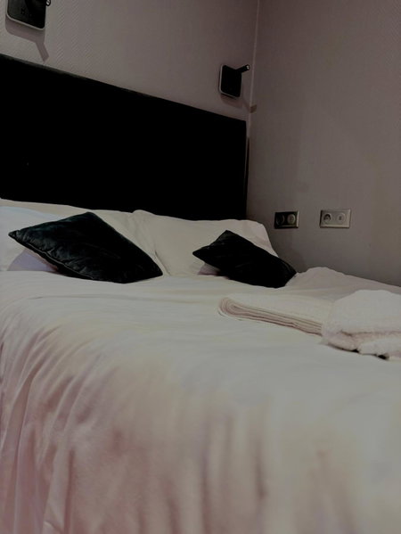 Peace & Love Hostel, Paris, France