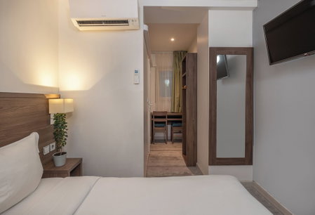 Hotel La Perle Montparnasse, Paris, France