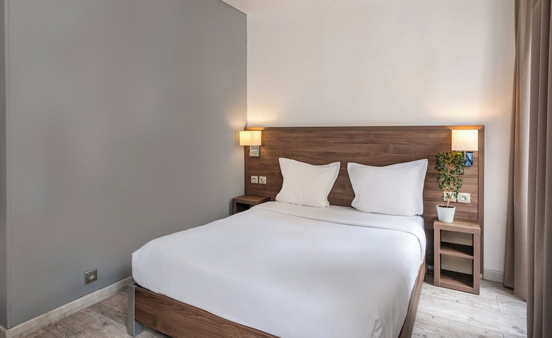 Hotel La Perle Montparnasse, Paris, France