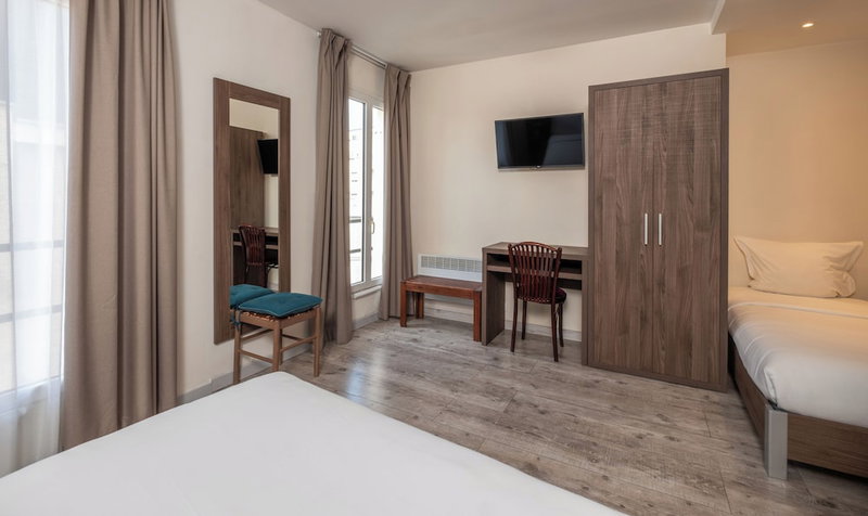 Hotel La Perle Montparnasse, Paris, France