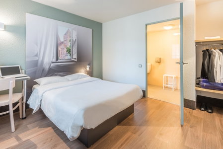 B&B HOTEL LYON St Bonnet Mi-Plaine, Saint-Bonnet-de-Mure, France