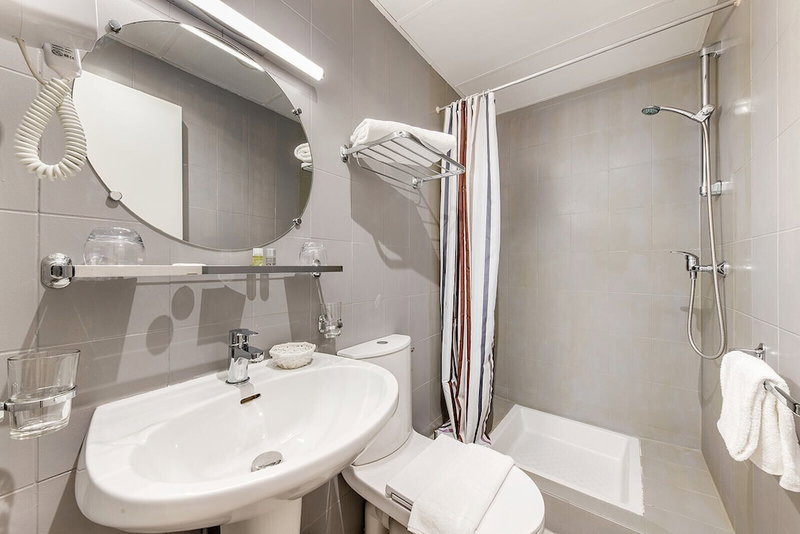 Crystal Hotel, Levallois-Perret, France