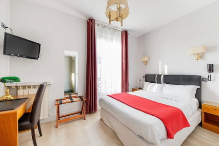 Crystal Hotel, Levallois-Perret, France