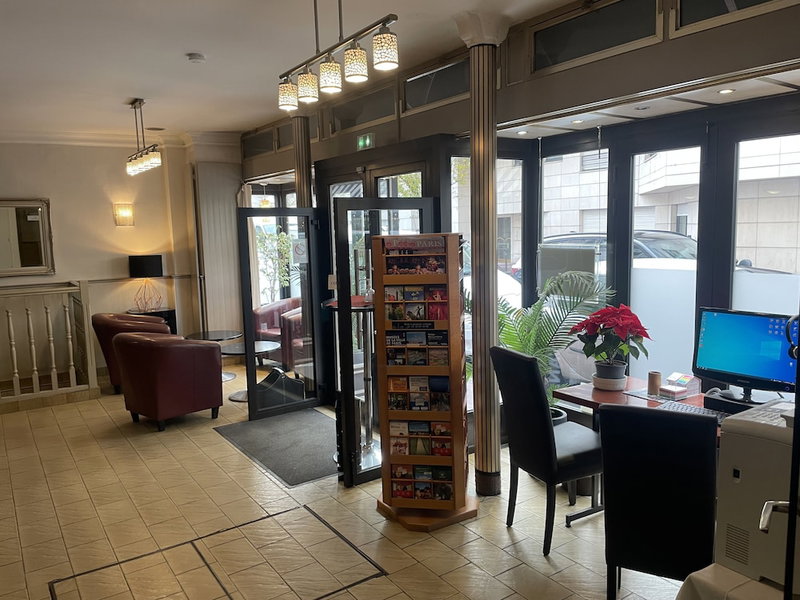 Crystal Hotel, Levallois-Perret, France