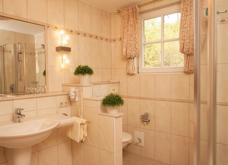 Hotel Zum weißen Stein, Kirchen, Germany