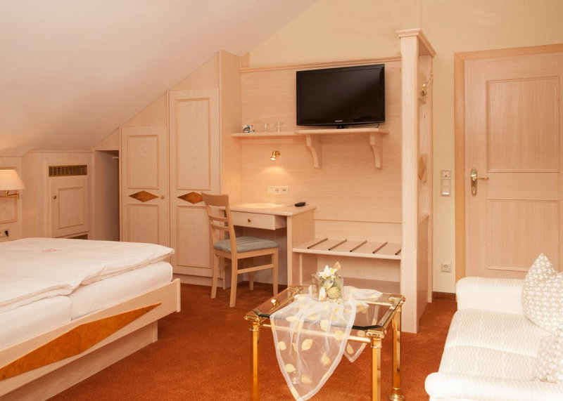 Hotel Zum weißen Stein, Kirchen, Germany