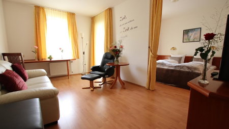 Hotel Restaurant Kurparkblick inkl Pfalzcard, Bad Bergzabern, Germany