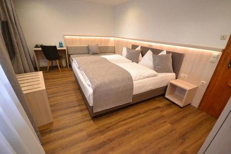 Hotel-Gasthof Weisses Ross, Schwaig bei Nürnberg, Germany