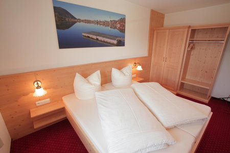 Pension Schweizerhaus Garni, Weyarn, Germany