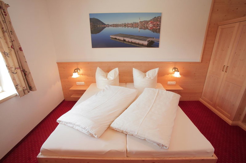 Pension Schweizerhaus Garni, Weyarn, Germany