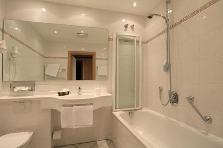 Hotel-Restaurant Esbach Hof, Kitzingen, Germany