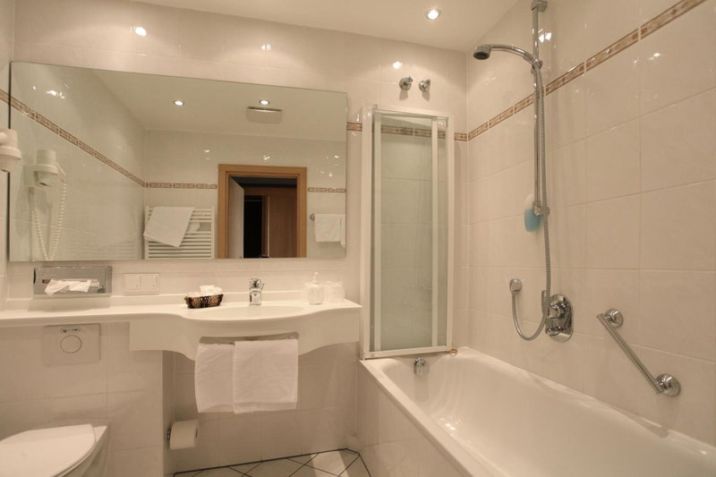 Hotel-Restaurant Esbach Hof, Kitzingen, Germany