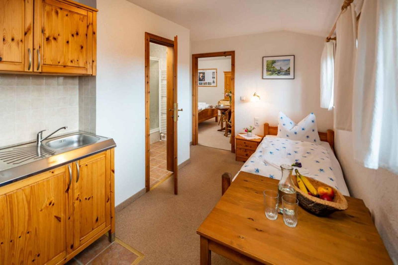 Landhotel Gut Wildberg mit Badeteich und großem Garten, Meißen, Germany