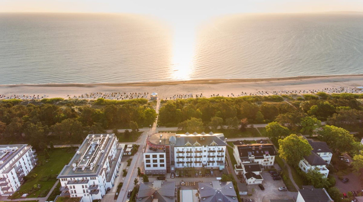 Strandhotel Heringsdorf mit Soleaußenpool 30 Grad, Germany