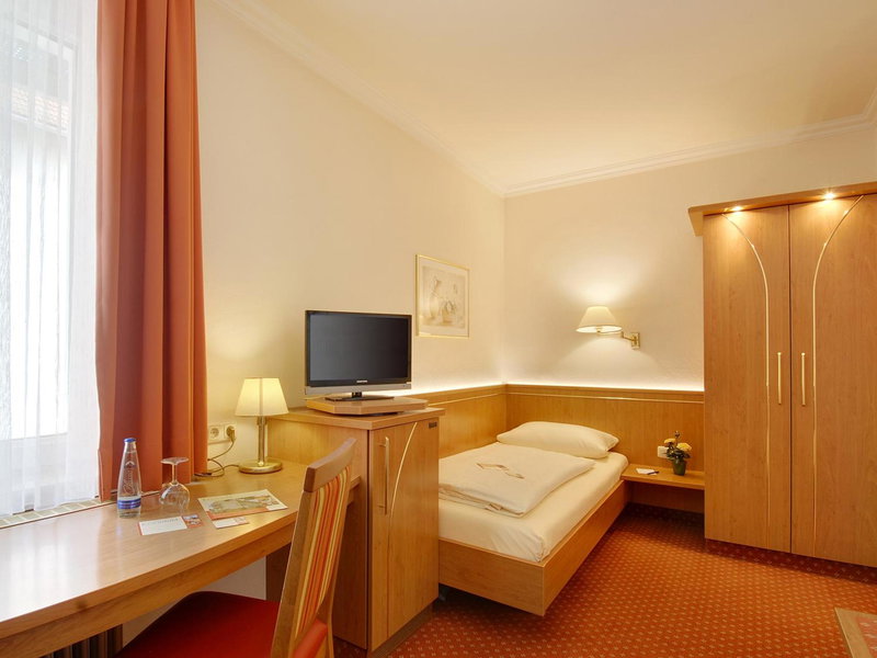 Hotel Kriemhild am Hirschgarten, Munich, Germany