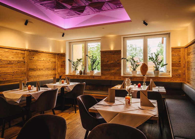 Landhotel Hallnberg, Walpertskirchen, Germany