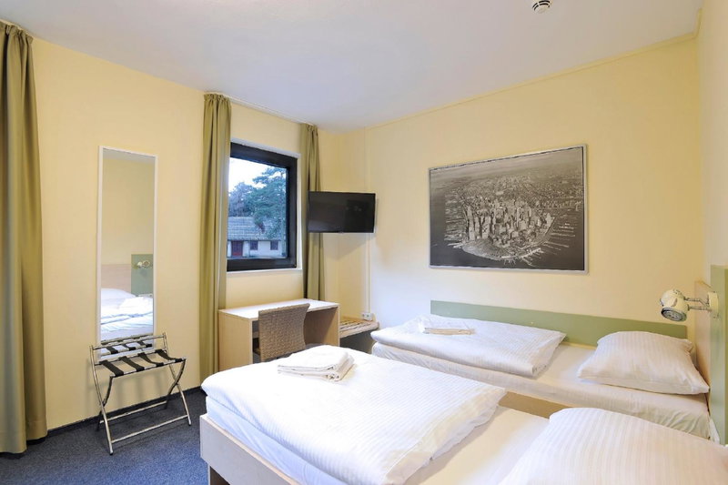 Best Deal Airporthotel Weeze, Weeze, Germany