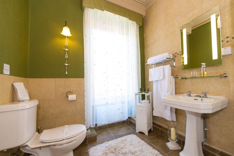 Victoria House Room Only Accommodation, Caernarfon, United Kingdom