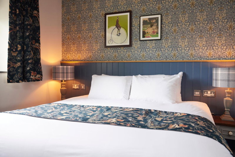 Rose Revived by Chef & Brewer Collection, Witney, United Kingdom