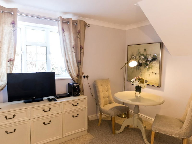 Cricketfield House - Guest House, Salisbury, United Kingdom