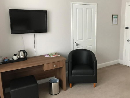 Qudos, Salisbury, United Kingdom