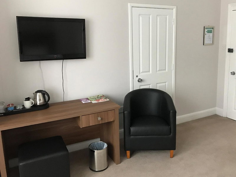 Qudos, Salisbury, United Kingdom