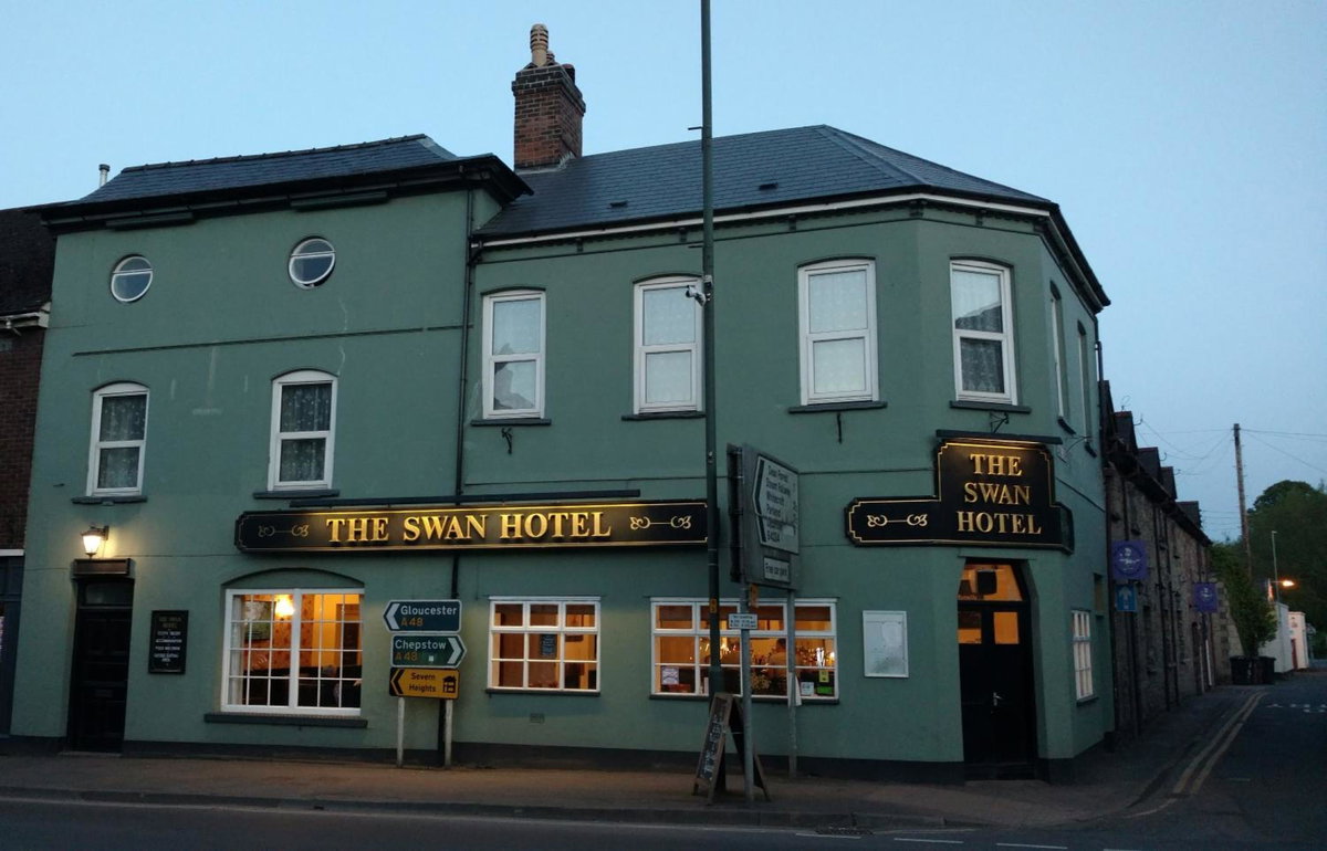 Hotel · The Swan Hotel, Lydney