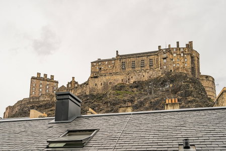 2 Bed Grassmarket Apartment, Edinburgh, United Kingdom